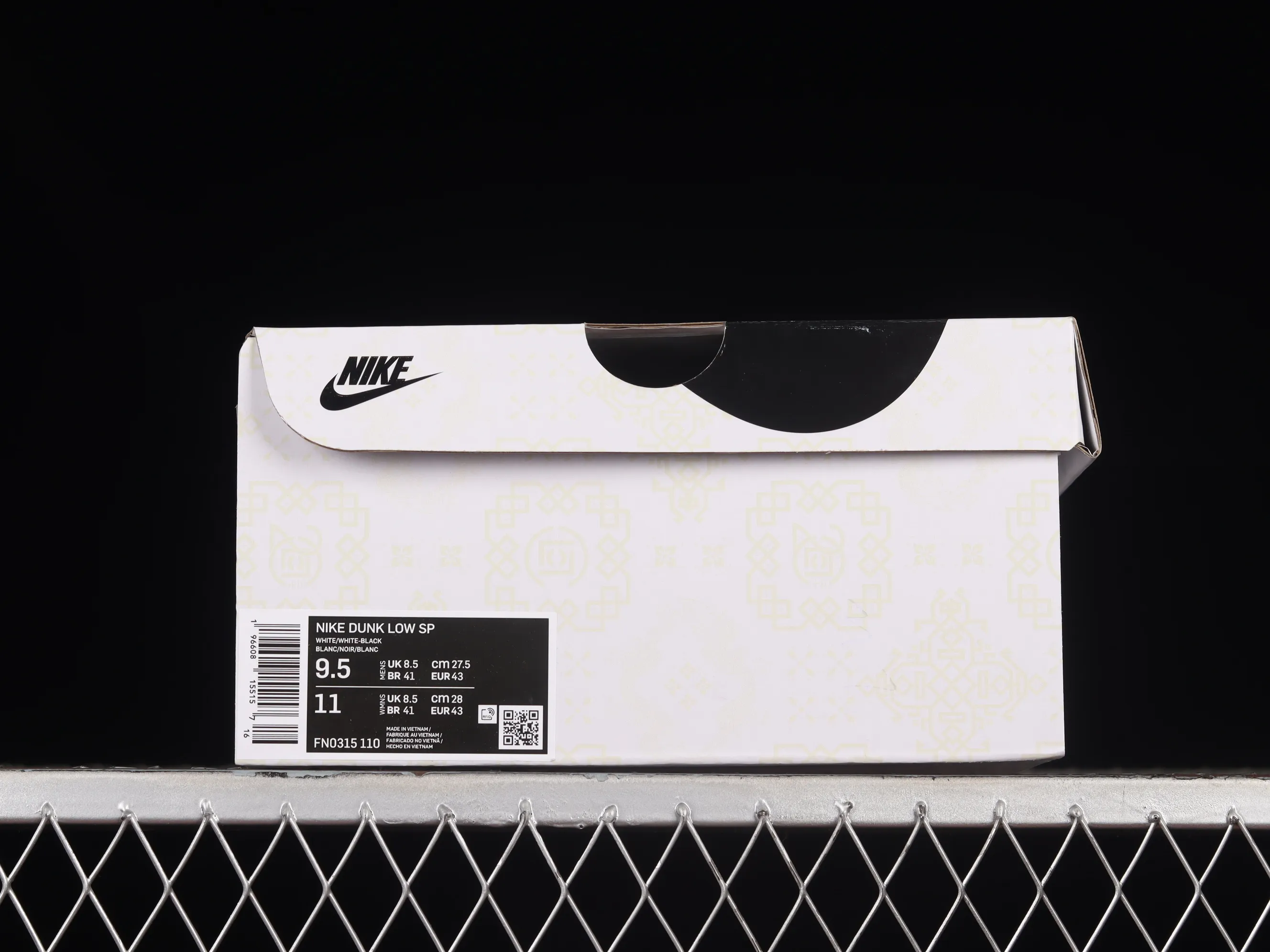 All Categories Nk SB Dunk Series Nk SB Dunk Low Low-top sneakers LW version Nk Dunk Low x Fragment